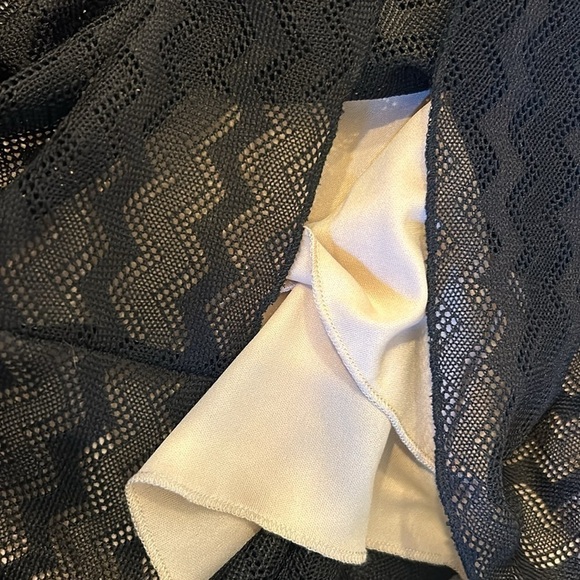 SpeechLess Casual Dress l SIZE M - Picture 4 of 6